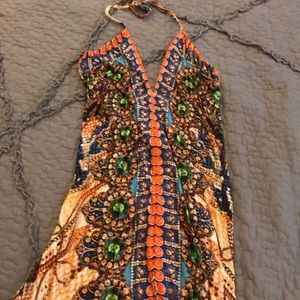 High low lightwght tropical dress w embellishment